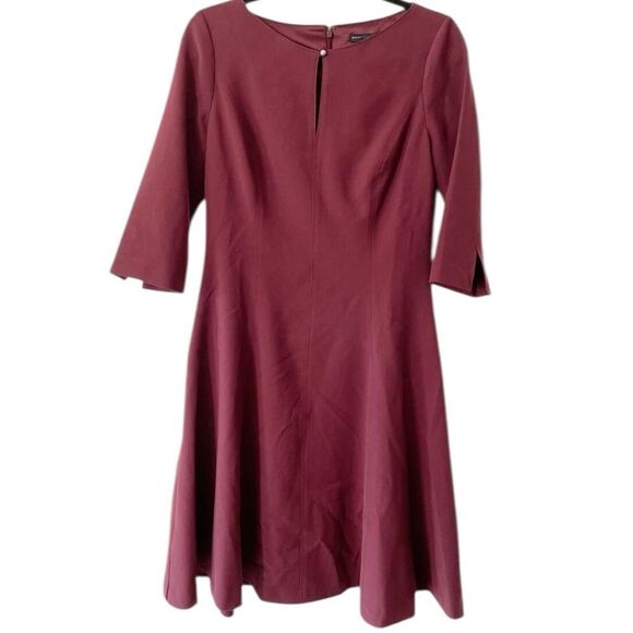 NWT White House Black Market Maroon Keyhole Fit and Flare Half Sleeve 4 - Picture 2 of 9